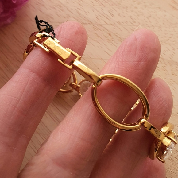"Scandalous" Gold Swarovski Crystal Bracelet - Picture 7 of 8